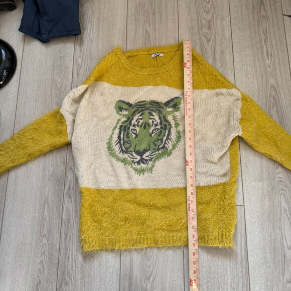 Suncoo Fuzzy Knit Sweater Women Tiger Graphic Ribbed Neckline Long Sleeve - Picture 5 of 11
